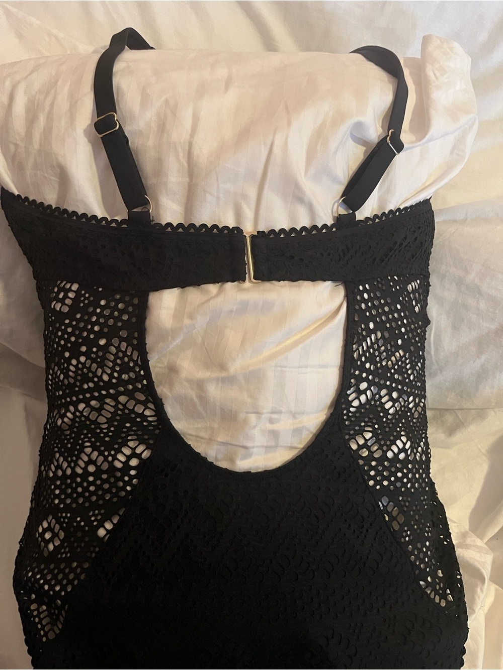 Adore Me NWT Black Crochet Lace One-Piece Swimsuit Plus Size 1X - Picture 5 of 7